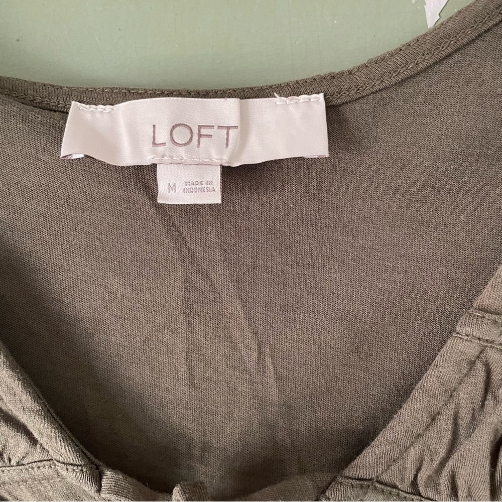 Loft sleeveless Shirt - Picture 3 of 6
